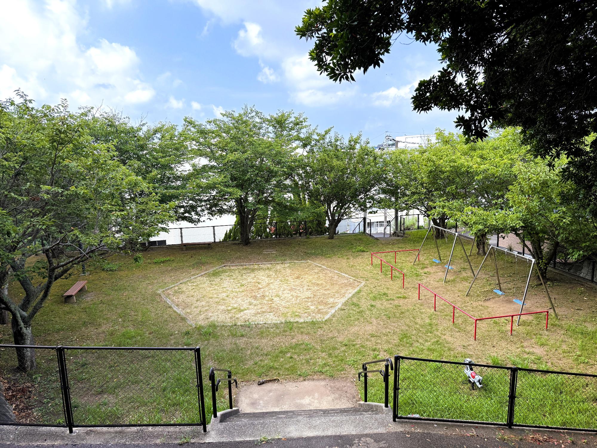 公園下